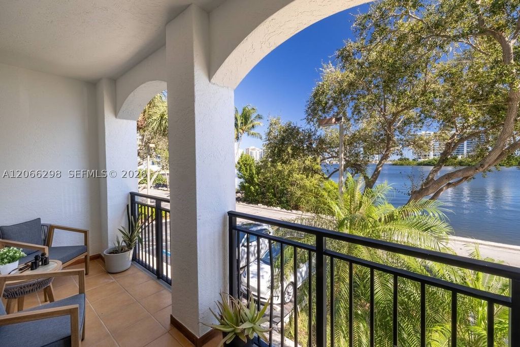 3255 NE 184th St 12206, Aventura, FL 33160