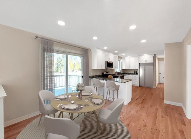 6 Blaisdell Court, Raymond, NH 03077