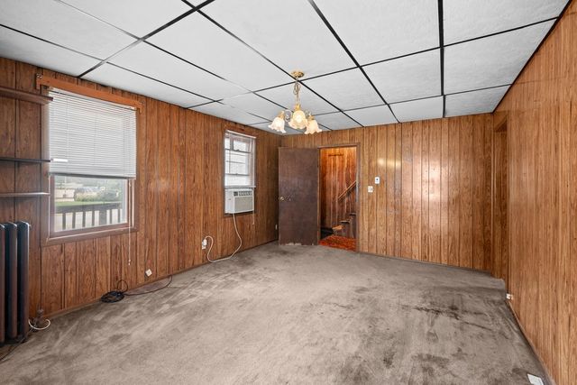 2510 17th Street, Rock Island, IL 61201