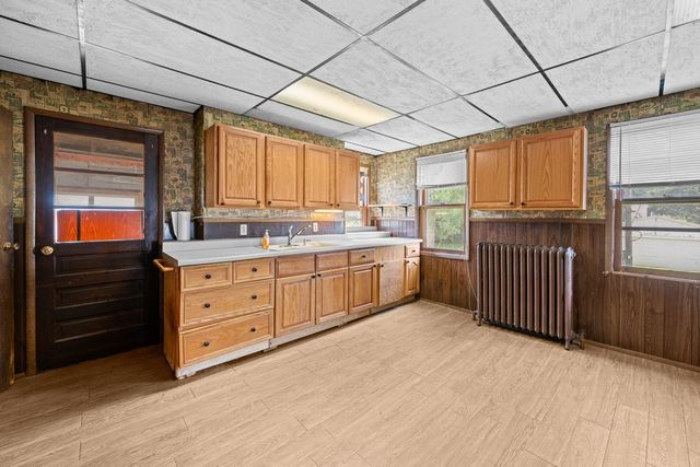 2510 17th Street, Rock Island, IL 61201