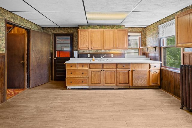 2510 17th Street, Rock Island, IL 61201