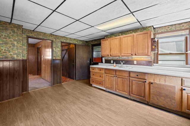 2510 17th Street, Rock Island, IL 61201