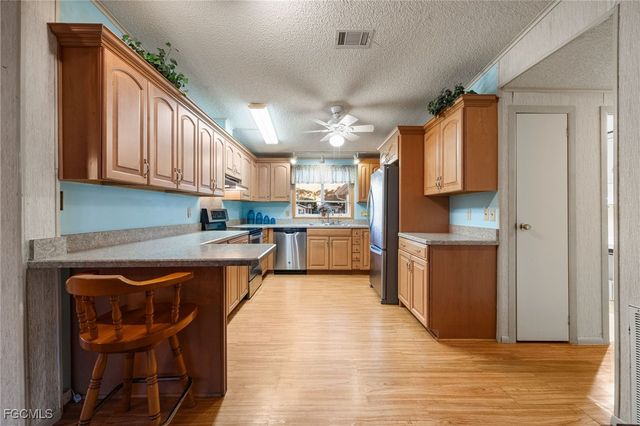 19658 Eagle Trace CT, North Fort Myers, FL 33903