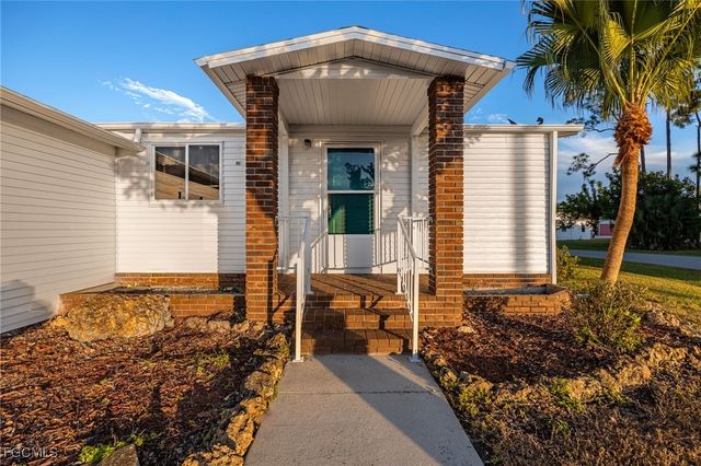 19658 Eagle Trace CT, North Fort Myers, FL 33903