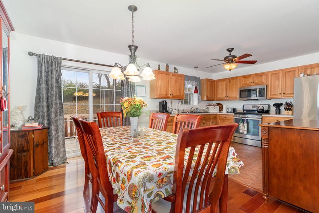 34 DEVONSHIRE PL, Columbia, PA 17512