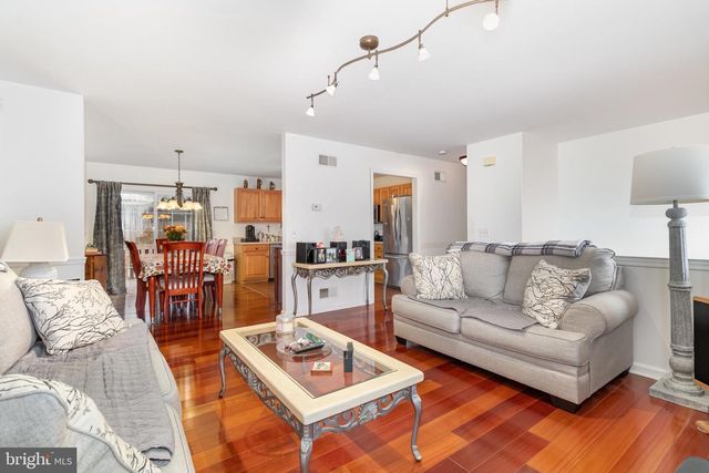 34 DEVONSHIRE PL, Columbia, PA 17512