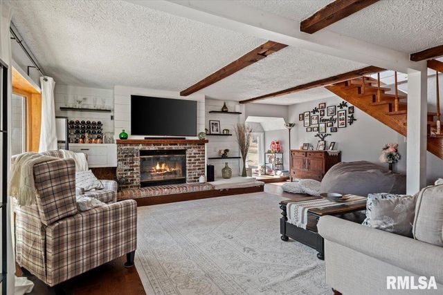 12 OAKLAND Drive, Riverton, IL 62561