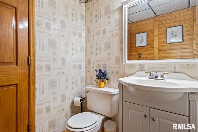 12 OAKLAND Drive, Riverton, IL 62561