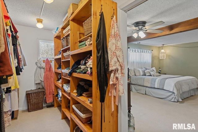 12 OAKLAND Drive, Riverton, IL 62561