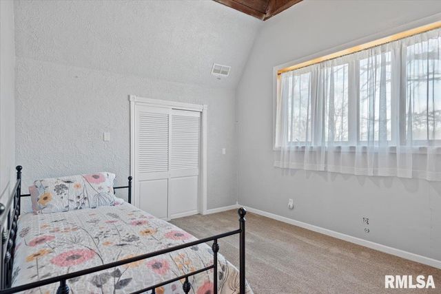 12 OAKLAND Drive, Riverton, IL 62561