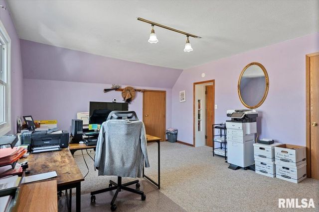 12 OAKLAND Drive, Riverton, IL 62561