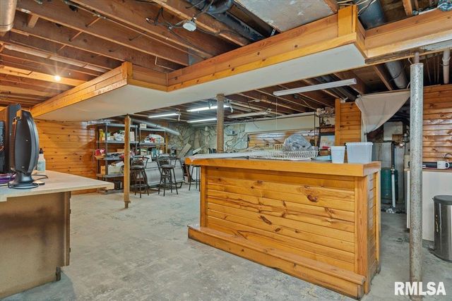 12 OAKLAND Drive, Riverton, IL 62561