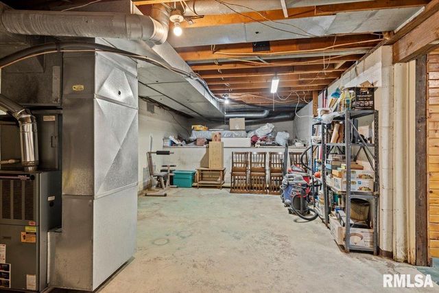 12 OAKLAND Drive, Riverton, IL 62561