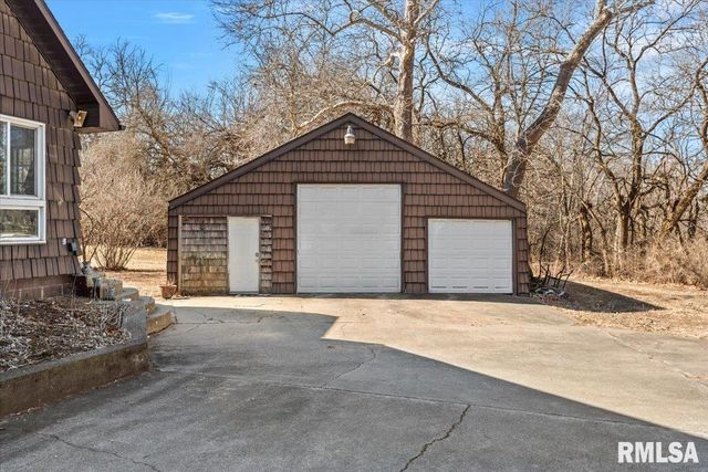 12 OAKLAND Drive, Riverton, IL 62561