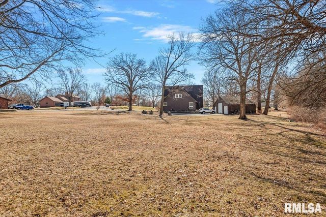 12 OAKLAND Drive, Riverton, IL 62561