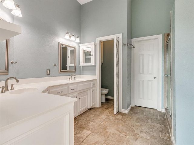 2520 Silverfield Lane, Edmond, OK 73025