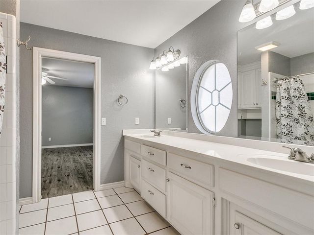 2520 Silverfield Lane, Edmond, OK 73025