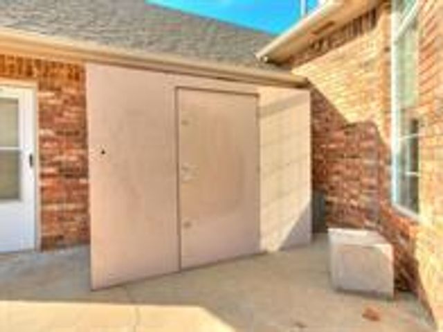 2520 Silverfield Lane, Edmond, OK 73025