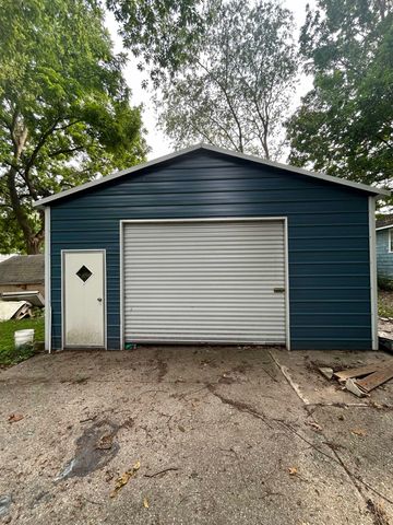 110 N Grover Avenue, Alma, MI 48801
