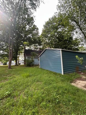 110 N Grover Avenue, Alma, MI 48801