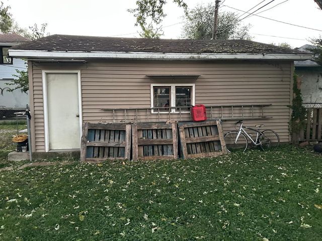 607 Richmond Street, Joliet, IL 60435