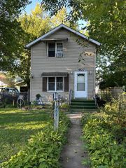 607 Richmond Street, Joliet, IL 60435