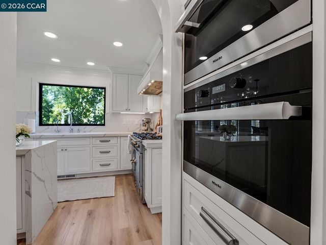 3911 Deer Trail Ln, Danville, CA 94506