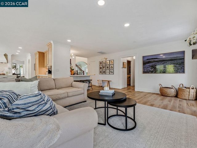 3911 Deer Trail Ln, Danville, CA 94506