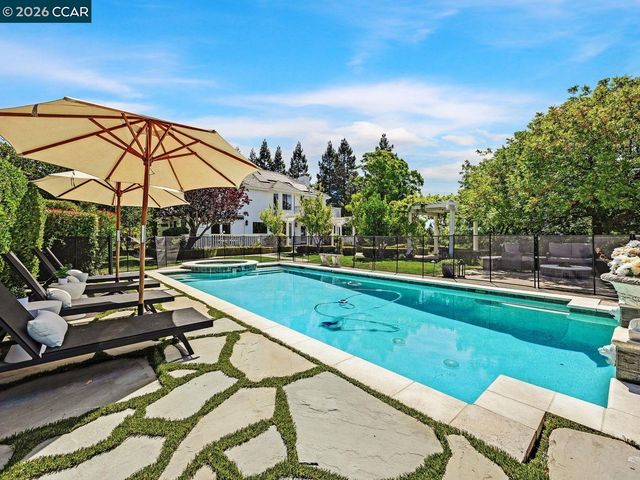 3911 Deer Trail Ln, Danville, CA 94506
