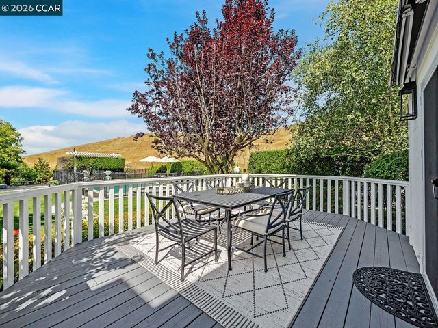 3911 Deer Trail Ln, Danville, CA 94506