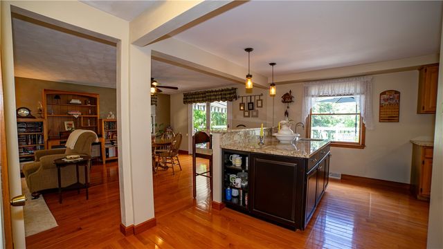 5911 Oak Hill Ct, Murrysville, PA 15632