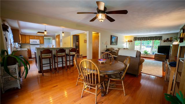 5911 Oak Hill Ct, Murrysville, PA 15632