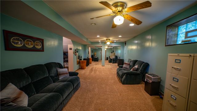5911 Oak Hill Ct, Murrysville, PA 15632