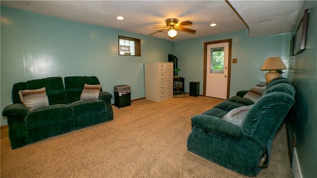 5911 Oak Hill Ct, Murrysville, PA 15632