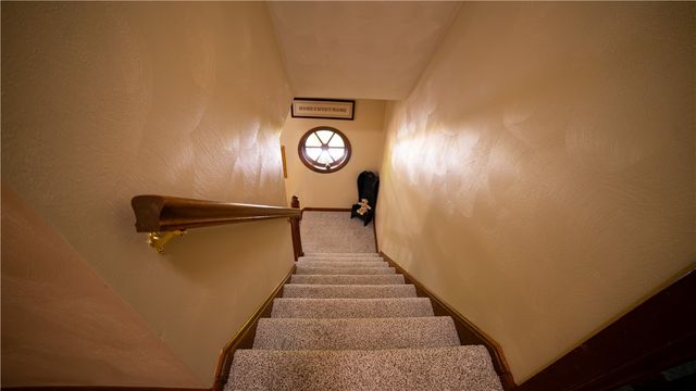 5911 Oak Hill Ct, Murrysville, PA 15632