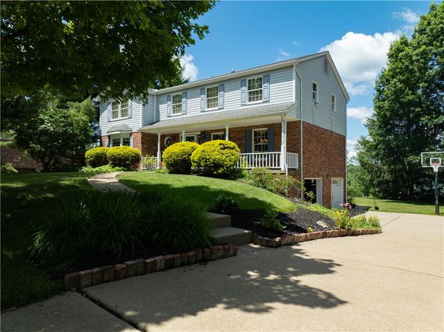 5911 Oak Hill Ct, Murrysville, PA 15632