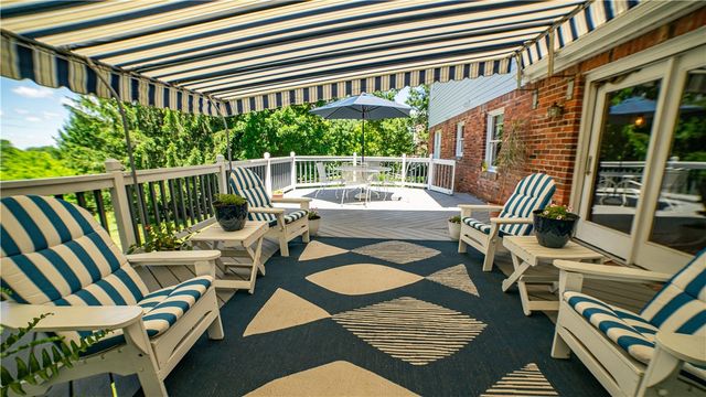 5911 Oak Hill Ct, Murrysville, PA 15632