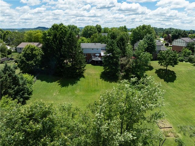 5911 Oak Hill Ct, Murrysville, PA 15632