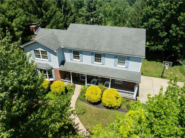 5911 Oak Hill Ct, Murrysville, PA 15632