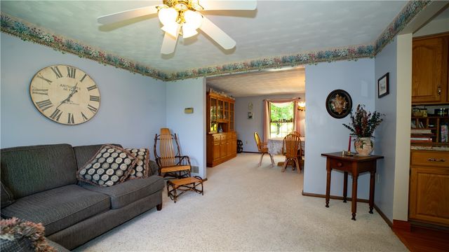 5911 Oak Hill Ct, Murrysville, PA 15632