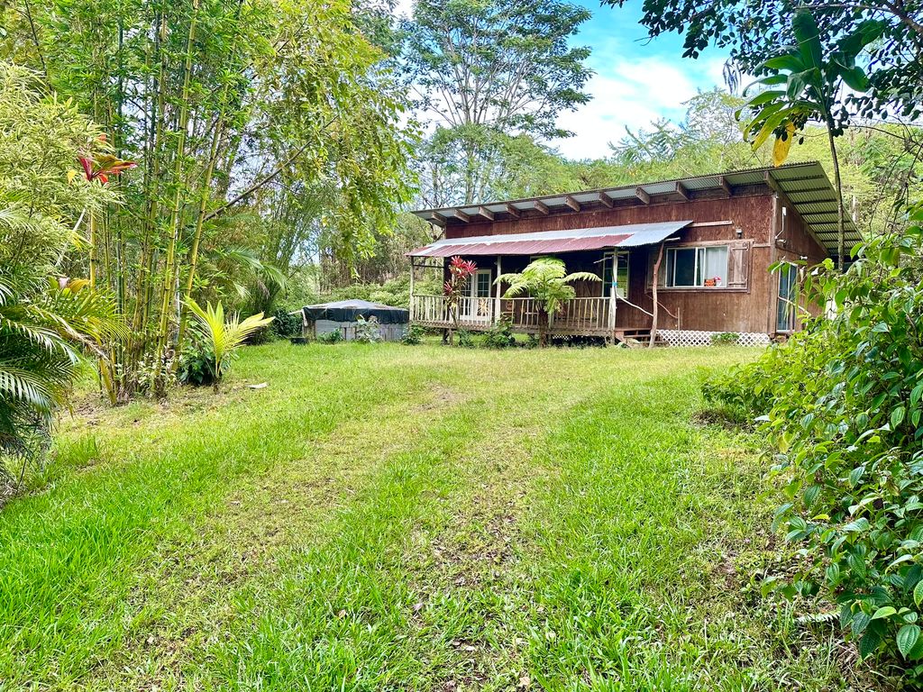 Image 1 of property listing at 16-1581 AO RD, Mountain View, HI 96760