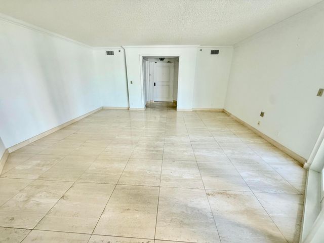 100 SE 5th Avenue 107, Boca Raton, FL 33432
