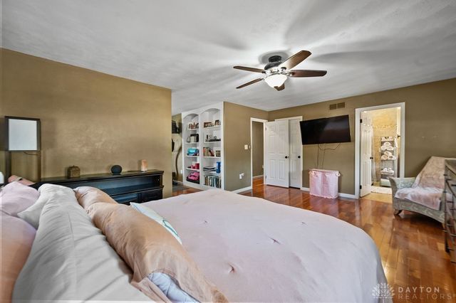 2302 King Richard Parkway, Miamisburg, OH 45342