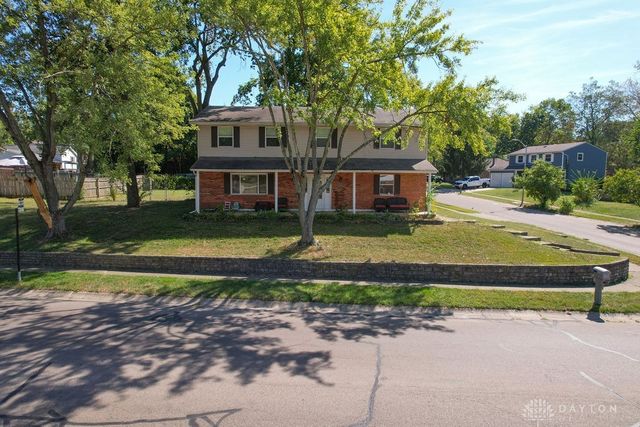 2302 King Richard Parkway, Miamisburg, OH 45342