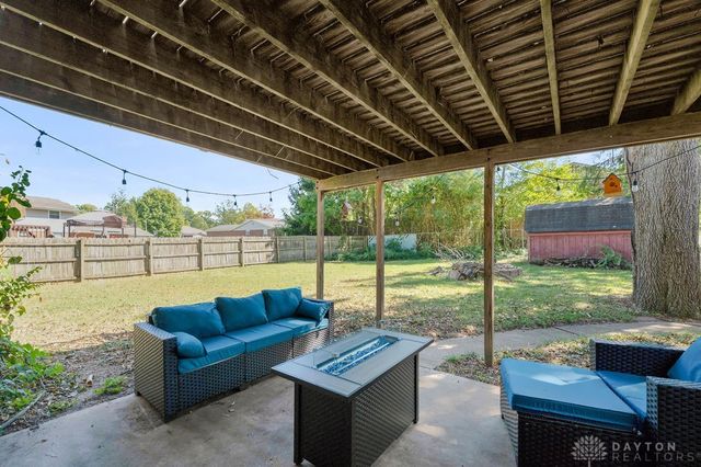 2302 King Richard Parkway, Miamisburg, OH 45342