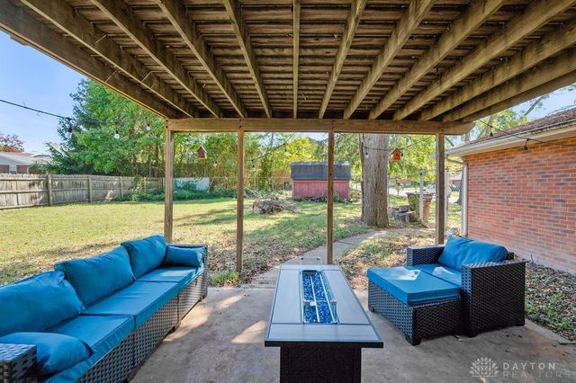 2302 King Richard Parkway, Miamisburg, OH 45342