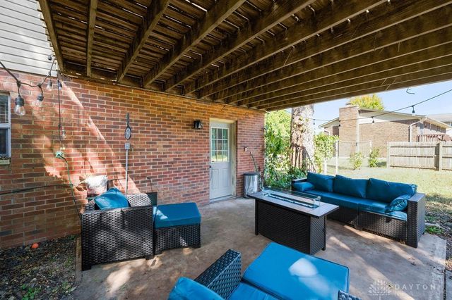 2302 King Richard Parkway, Miamisburg, OH 45342