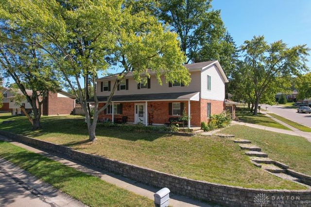 2302 King Richard Parkway, Miamisburg, OH 45342