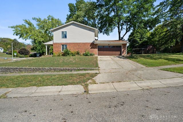 2302 King Richard Parkway, Miamisburg, OH 45342