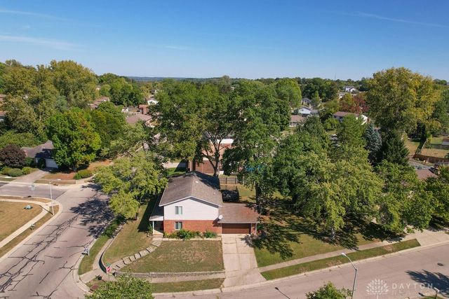 2302 King Richard Parkway, Miamisburg, OH 45342